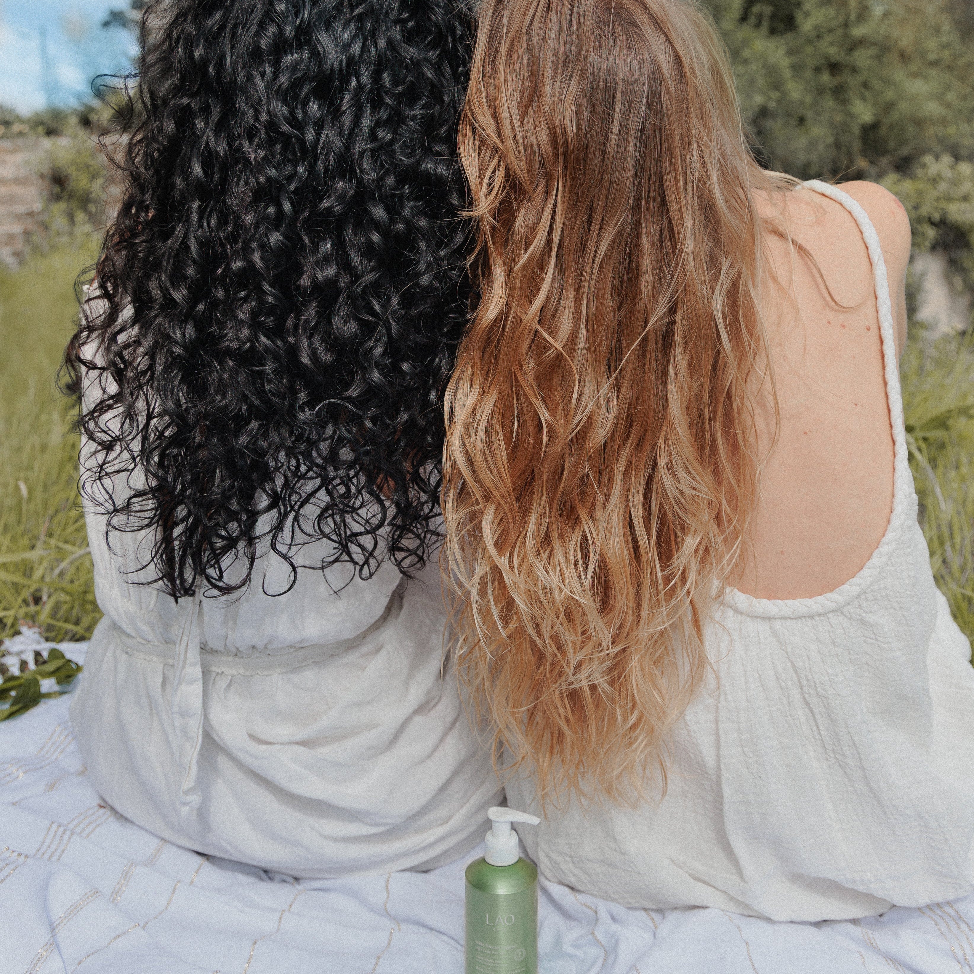 Routine cheveux bouclés : les étapes à suivre du lavage au coiffage