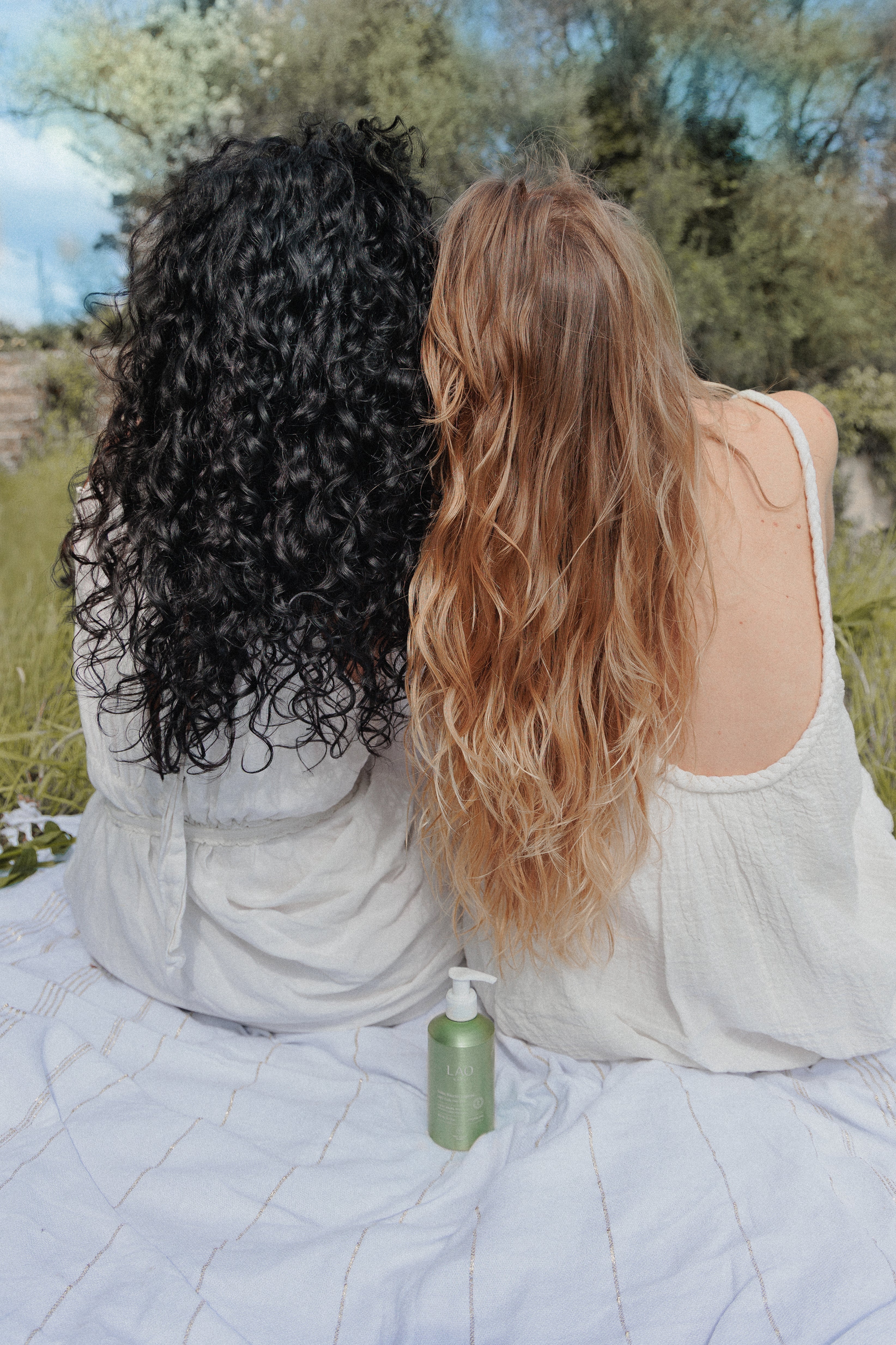 Routine cheveux bouclés : les étapes à suivre du lavage au coiffage
