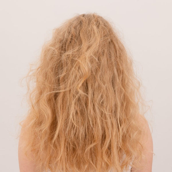 Boucles blondes avant la Gelée Boucles Légères